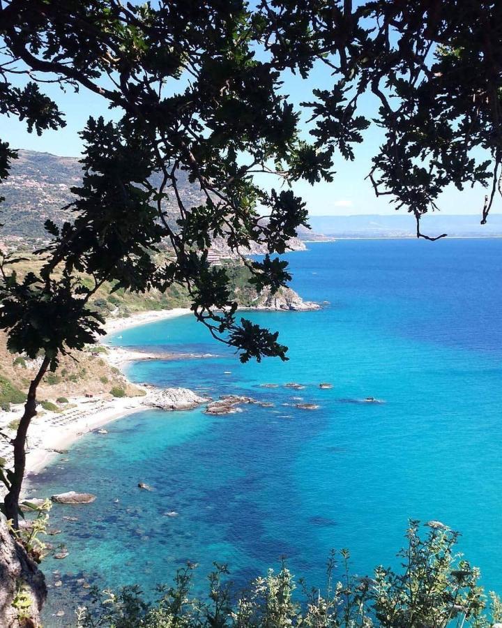 Hotel Grotticelle Capo Vaticano Bagian luar foto