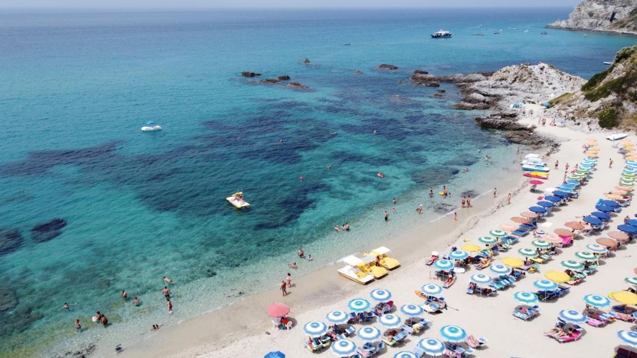 Hotel Grotticelle Capo Vaticano Bagian luar foto