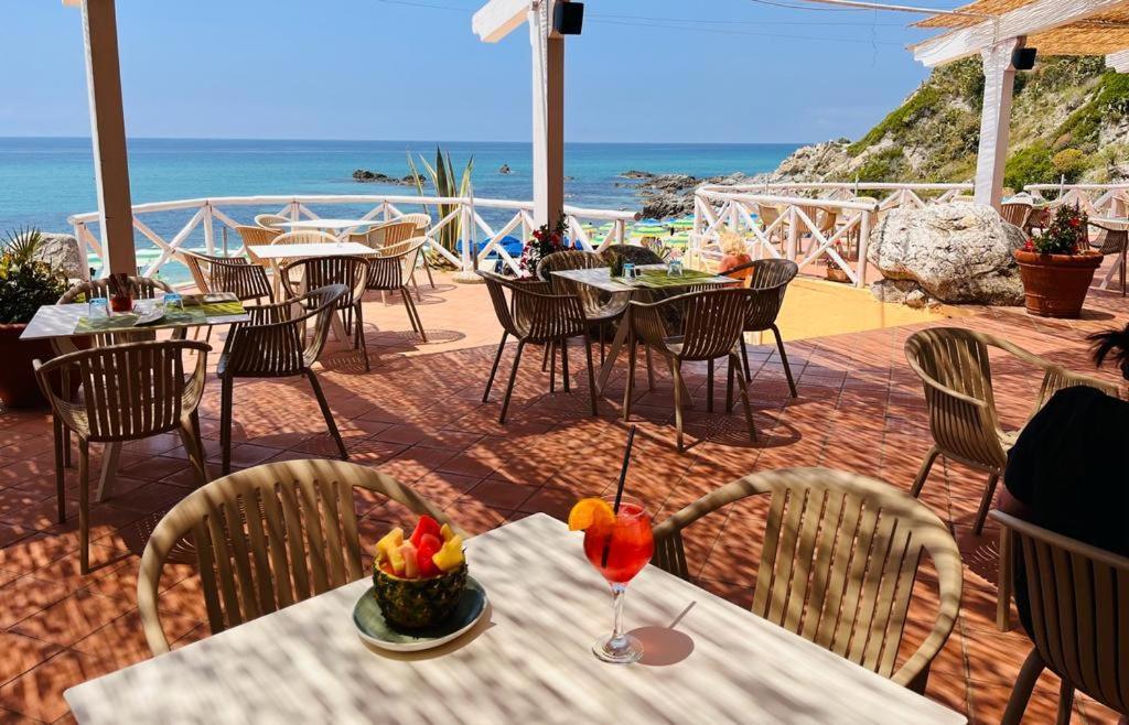 Hotel Grotticelle Capo Vaticano Bagian luar foto