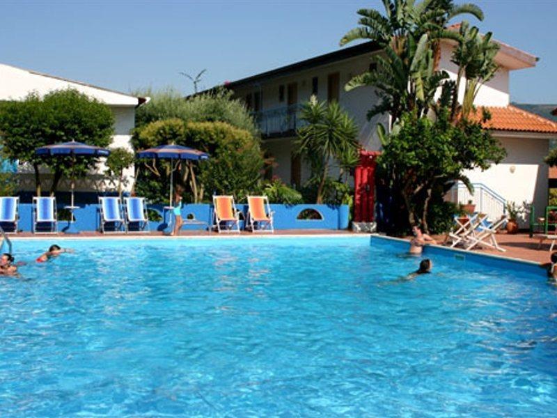 Hotel Grotticelle Capo Vaticano Bagian luar foto