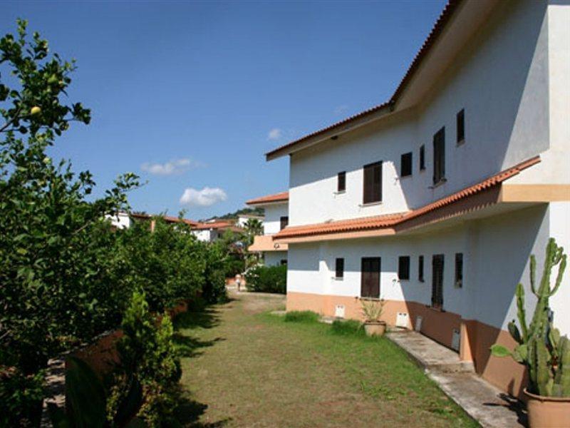 Hotel Grotticelle Capo Vaticano Bagian luar foto