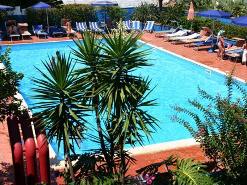 Hotel Grotticelle Capo Vaticano Bagian luar foto