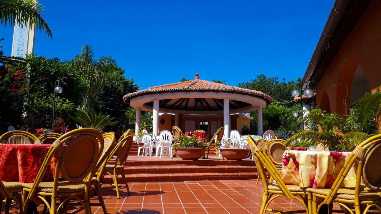 Hotel Grotticelle Capo Vaticano Bagian luar foto