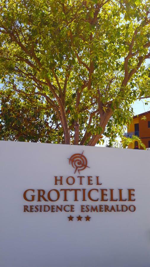 Hotel Grotticelle Capo Vaticano Bagian luar foto
