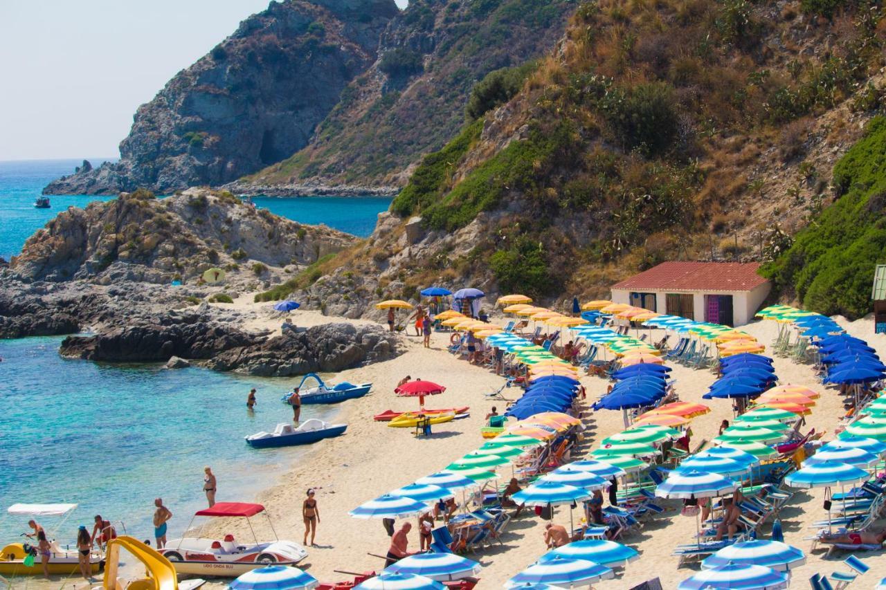 Hotel Grotticelle Capo Vaticano Bagian luar foto