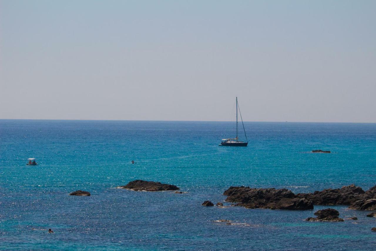 Hotel Grotticelle Capo Vaticano Bagian luar foto